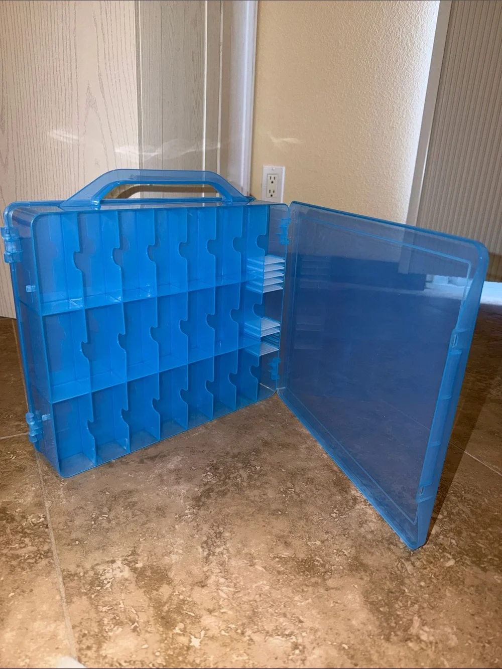 Blue Plastic Nail Polish Storage Box with Handle